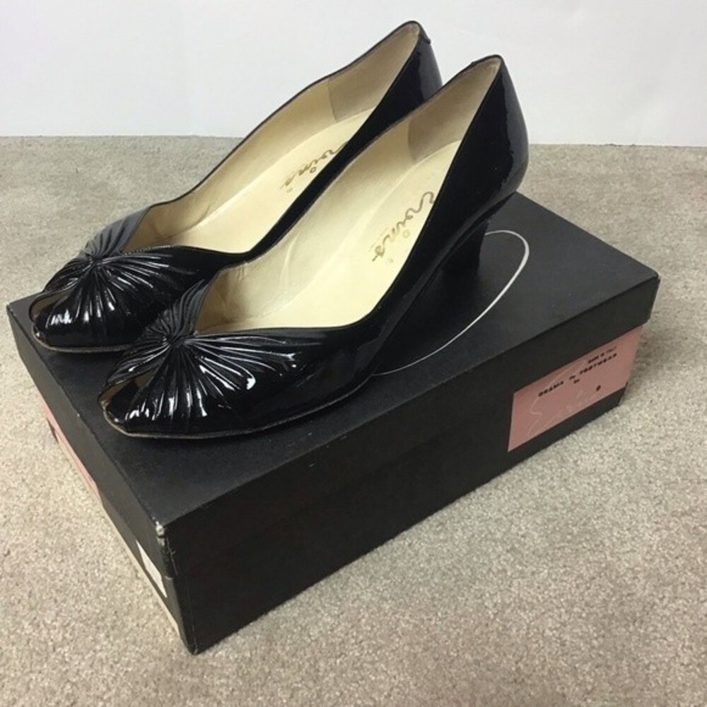 Vintage Evins Black Patent Leather Heels